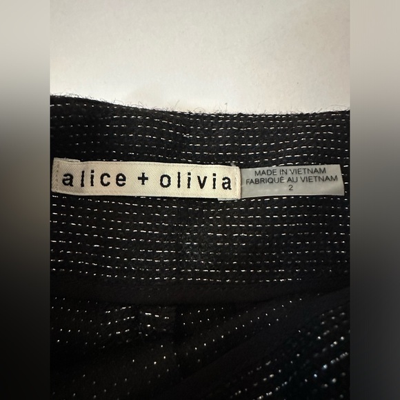 ALICE + OLIVIA BLACK SHORTS SIZE 2 - Picture 4 of 6